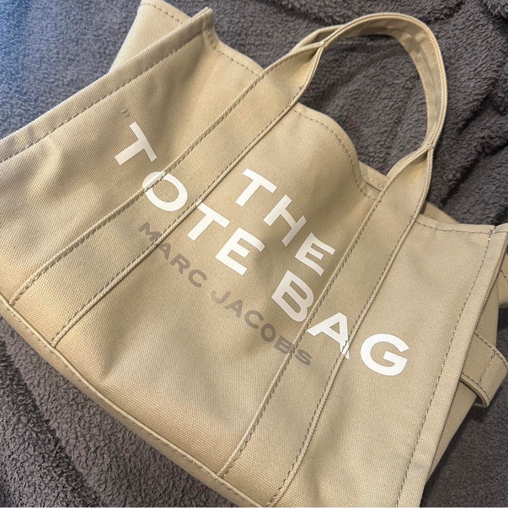 Marc Jacobs Medium Tote Bag